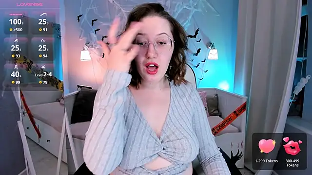 Snapshot of Charmy_Gracy chatting on 2, 11, 2025 Charmy Gracy online show from 2, 11, 2025