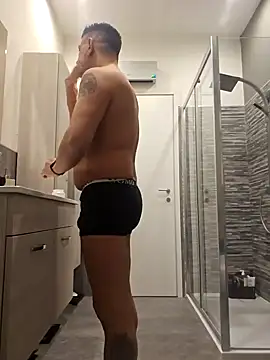 Snapshot of kekko-1982 chatting on 11, 1, 2025 kekko-1982 online show from 11, 1, 2025