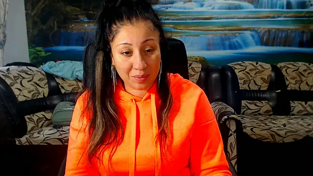 Snapshot of MoistMady chatting on 10, 11, 2025 MoistMady online show from 10, 11, 2025