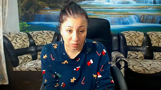 Snapshot of MoistMady chatting on 19, 1, 2026 MoistMady online show from 19, 1, 2026