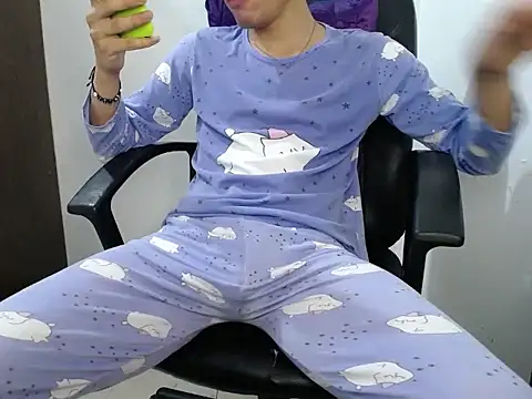 Snapshot of ricksamm chatting on 4, 12, 2024 ricksamm online show from 4, 12, 2024