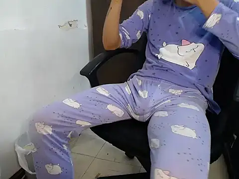 Snapshot of ricksamm chatting on 4, 1, 2025 ricksamm online show from 4, 1, 2025