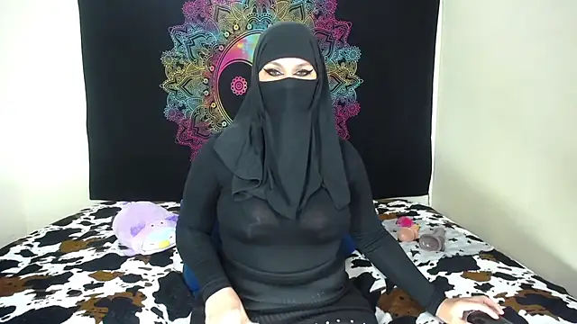 evelyn  salah online show from 2, 11, 2025