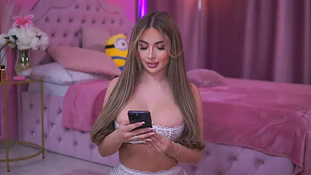 Snapshot of AshleySinn chatting on 7, 2, 2025 AshleySinn online show from 7, 2, 2025