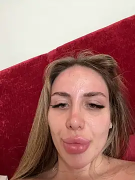 Snapshot of AshleySinn chatting on 25, 2, 2025 AshleySinn online show from 25, 2, 2025