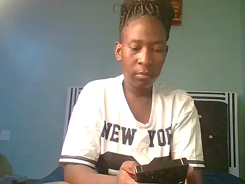 Snapshot of blackcuteebony chatting on 15, 12, 2025 blackcuteebony online show from 15, 12, 2025