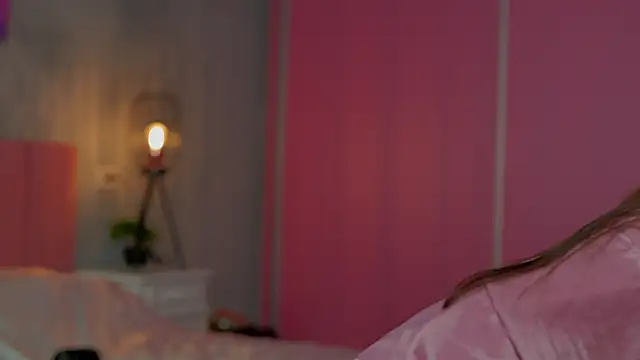 Snapshot of daddysgirl2222 chatting on 30, 10, 2025 daddysgirl2222 online show from 30, 10, 2025