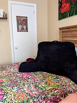 Snapshot of PotOfGreer chatting on 4, 3, 2025 PotOfGreer online show from 4, 3, 2025