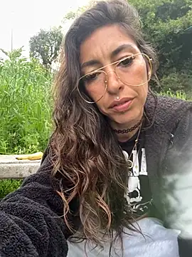 amanilouve online show from 12, 4, 2026