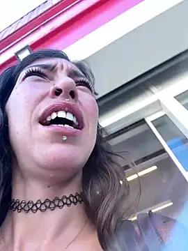 amanilouve online show from 16, 4, 2026