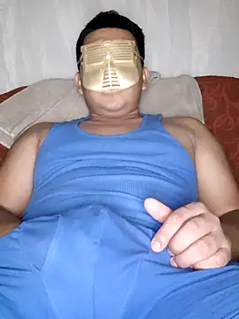 Efrain2090 online show from 7, 11, 2025