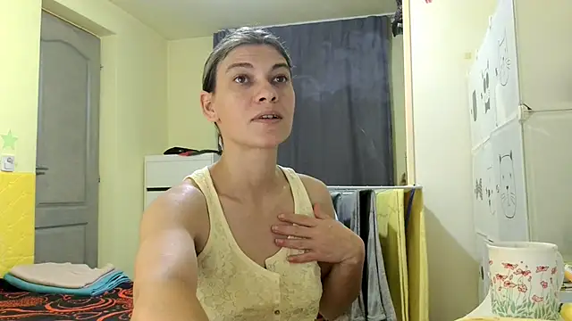 Snapshot of MercyLove chatting on 18, 12, 2025 MercyLove online show from 18, 12, 2025