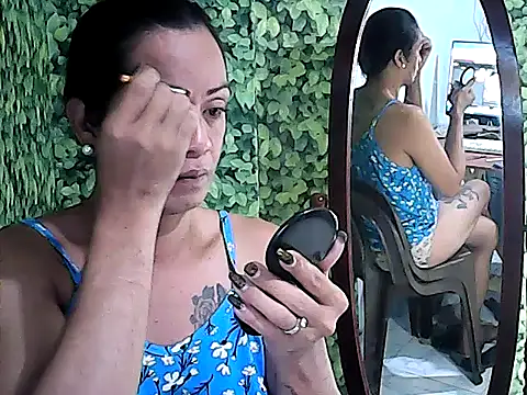 Snapshot of yummy_21xxx chatting on 24, 11, 2025 yummy 21xxx online show from 24, 11, 2025