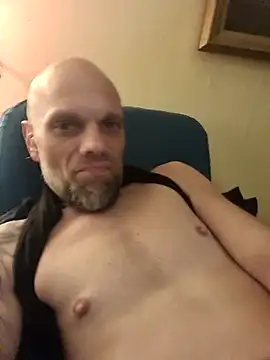 Snapshot of Ladyshaker82 chatting on 2, 3, 2026 Ladyshaker82 online show from 2, 3, 2026