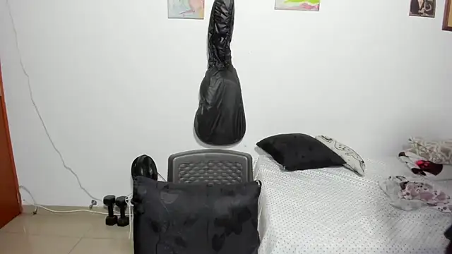 D-yanamilf online show from 18, 9, 2025