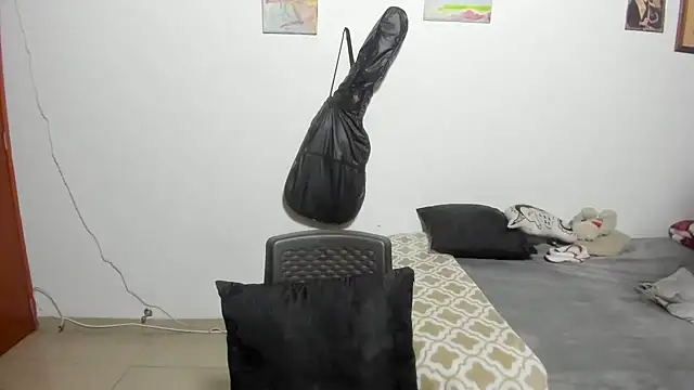 D-yanamilf online show from 4, 11, 2025