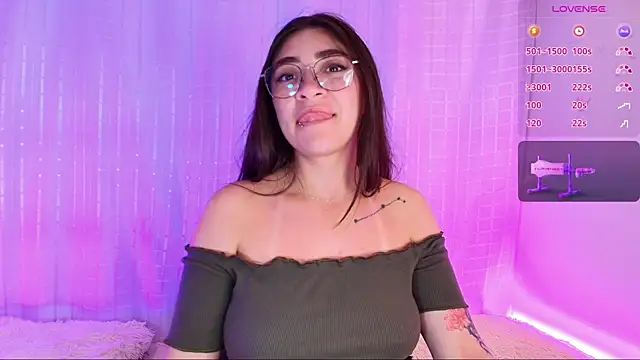 Snapshot of Samii_Evans chatting on 9, 1, 2025 Samii Evans online show from 9, 1, 2025