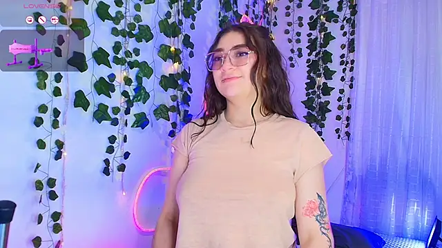 Snapshot of Samii_Evans chatting on 28, 11, 2025 Samii Evans online show from 28, 11, 2025