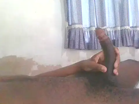 Snapshot of McGyverBBC chatting on 8, 10, 2025 McGyverBBC online show from 8, 10, 2025