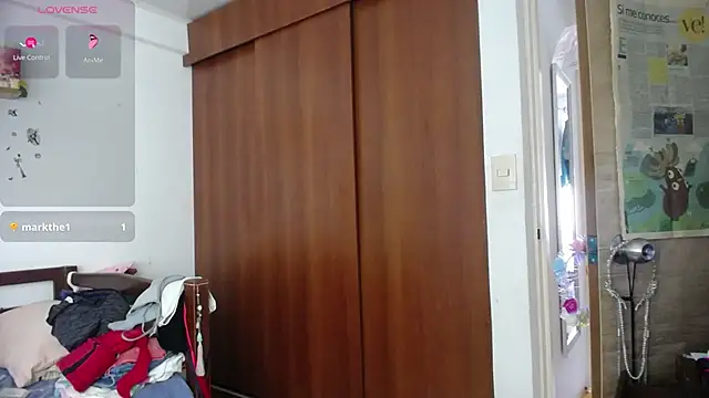 Snapshot of Moon_lunita chatting on 16, 10, 2025 Moon lunita online show from 16, 10, 2025