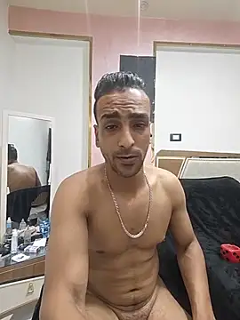 Snapshot of highguy chatting on 5, 7, 2026 highguy online show from 5, 7, 2026