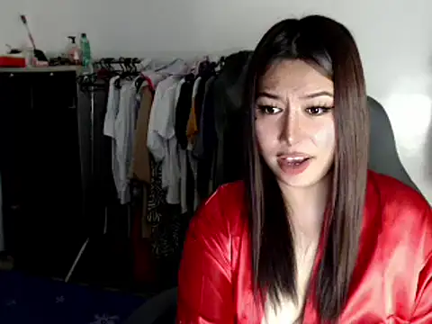 urqueendominant online show from 3, 3, 2025