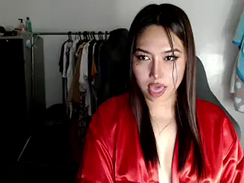 urqueendominant online show from 4, 3, 2025