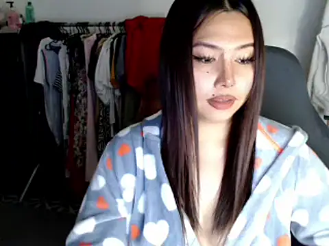 urqueendominant online show from 8, 3, 2025