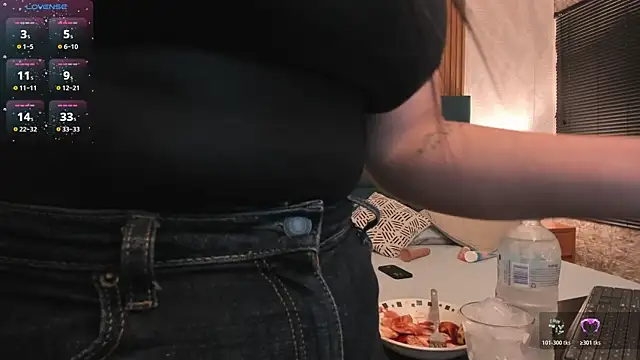 Kareena chopra online show from 22, 10, 2025