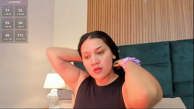 Snapshot of Kareena_chopra chatting on 7, 7, 2026 Kareena chopra online show from 7, 7, 2026