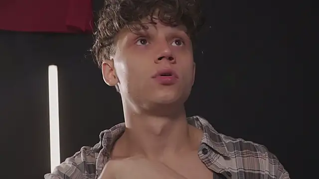 Snapshot of Nicky_neal chatting on 5, 10, 2025 Nicky neal online show from 5, 10, 2025