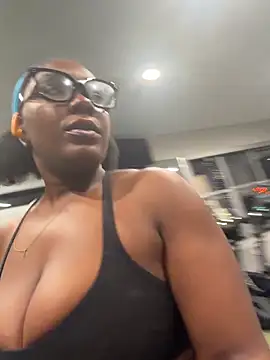 TilaTotti online show from 8, 4, 2026