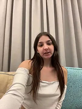 DoriDeluxe66 online show from 13, 1, 2025