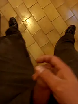 Snapshot of Czarny1104 chatting on 5, 11, 2025 Czarny1104 online show from 5, 11, 2025