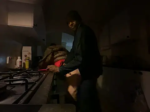 CuzzyB69 online show from 11, 1, 2025