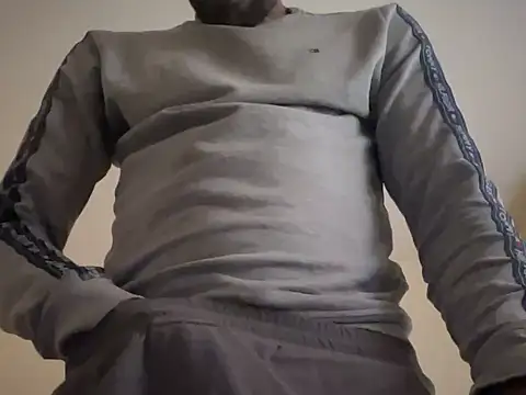 CuzzyB69 online show from 13, 3, 2025