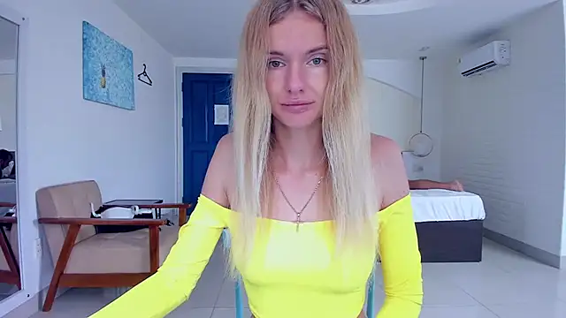 Snapshot of neighbours_love chatting on 2, 12, 2024 neighbours love online show from 2, 12, 2024