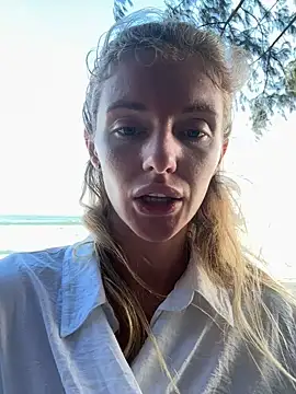 Snapshot of neighbours_love chatting on 7, 1, 2025 neighbours love online show from 7, 1, 2025