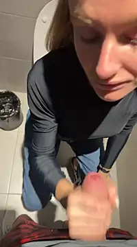 Snapshot of neighbours_love chatting on 14, 3, 2025 neighbours love online show from 14, 3, 2025