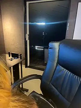 Emiily W online show from 10, 2, 2026