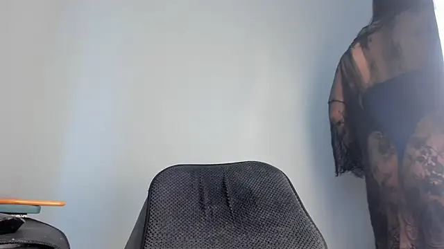 Snapshot of my_lovely_mia chatting on 16, 1, 2025 my lovely mia online show from 16, 1, 2025