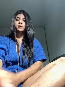 Snapshot of my_lovely_mia chatting on 11, 9, 2025 my lovely mia online show from 11, 9, 2025