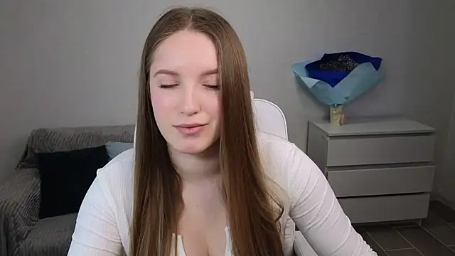 Snapshot of EvaMaddison chatting on 13, 2, 2025 EvaMaddison online show from 13, 2, 2025