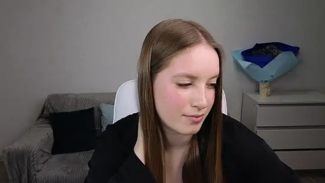 Snapshot of EvaMaddison chatting on 24, 2, 2025 EvaMaddison online show from 24, 2, 2025