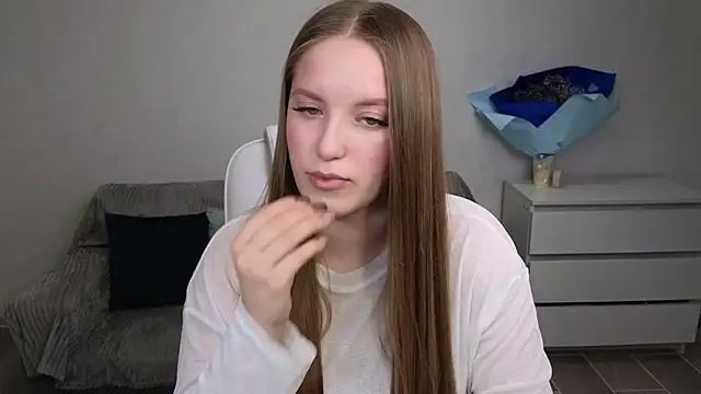 Snapshot of EvaMaddison chatting on 19, 3, 2025 EvaMaddison online show from 19, 3, 2025