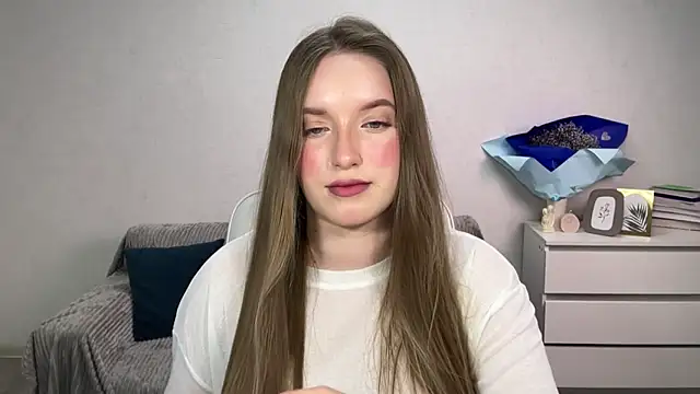 Snapshot of EvaMaddison chatting on 14, 11, 2025 EvaMaddison online show from 14, 11, 2025