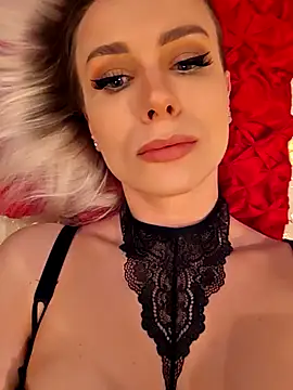 Snapshot of AureliaDoux chatting on 16, 4, 2026 AureliaDoux online show from 16, 4, 2026