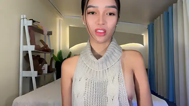 Snapshot of _caroline69 chatting on 10, 11, 2025 caroline69 online show from 10, 11, 2025