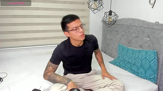 SIXXTOLOVE18 online show from 13, 2, 2026