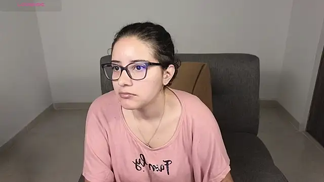 Snapshot of blue__moon_ chatting on 29, 9, 2025 blue moon online show from 29, 9, 2025